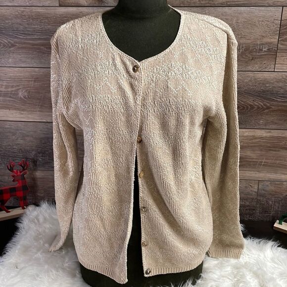 Croft & Barrow Ladies Dressy Button Up Sweater Cardigan , Size Medium, Tan - Picture 3 of 5